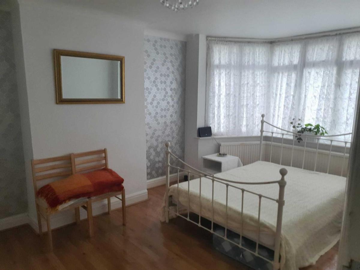 Grey Double Bedroom Londýn Exteriér fotografie